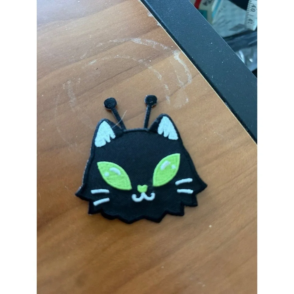 Lounge  Fly Iron On Patch Alien Cat Spaceship Loungefly